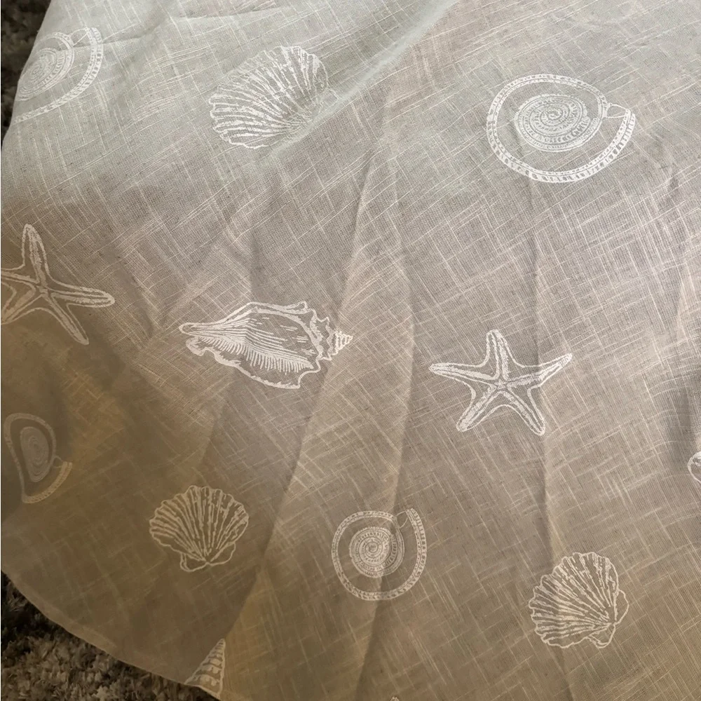 Table Cloth 70” Round